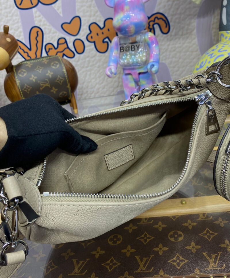 Louis Vuitton Baia PM M22819 M22820