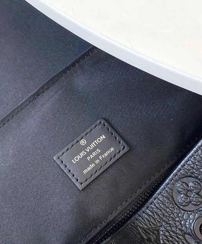 Louis Vuitton Christopher PM M55699 Black