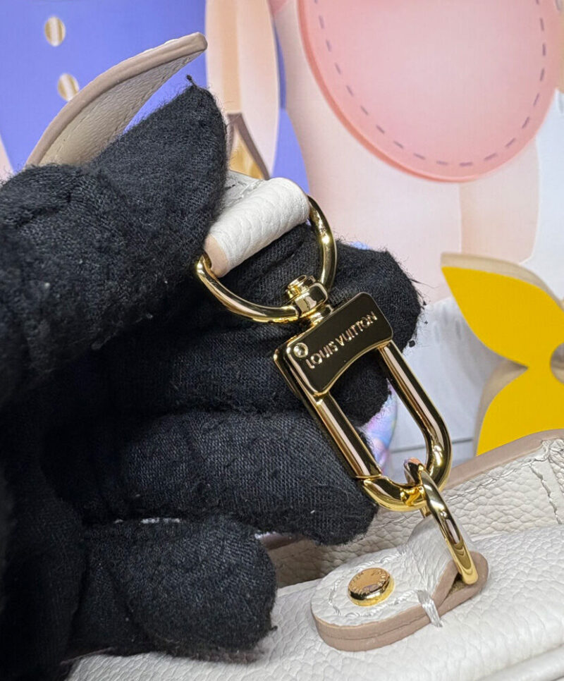 Louis Vuitton Pochette Metis MM Bag M14977 Cream