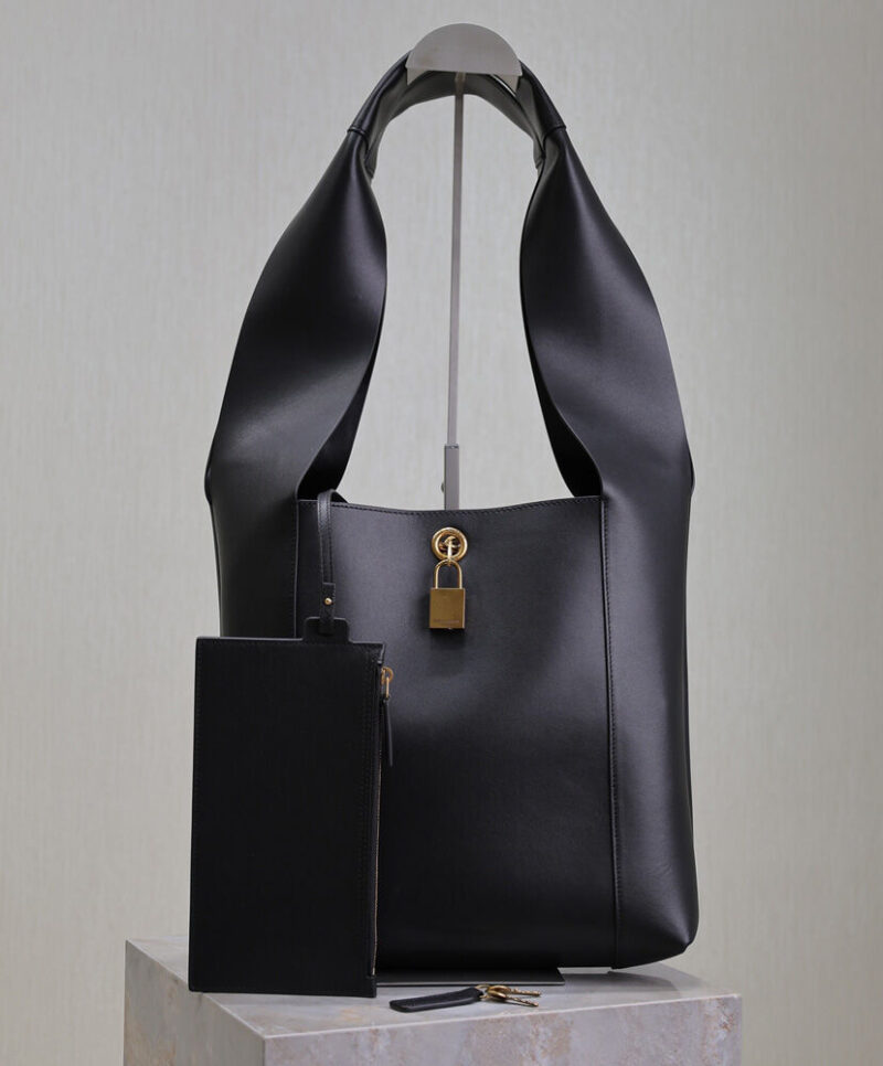 Saint Laurent Tanger In Leather Black
