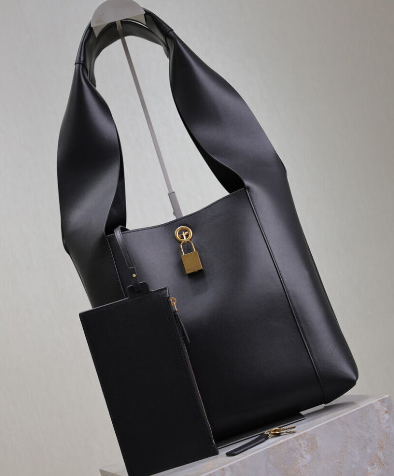 Saint Laurent Tanger In Leather Black