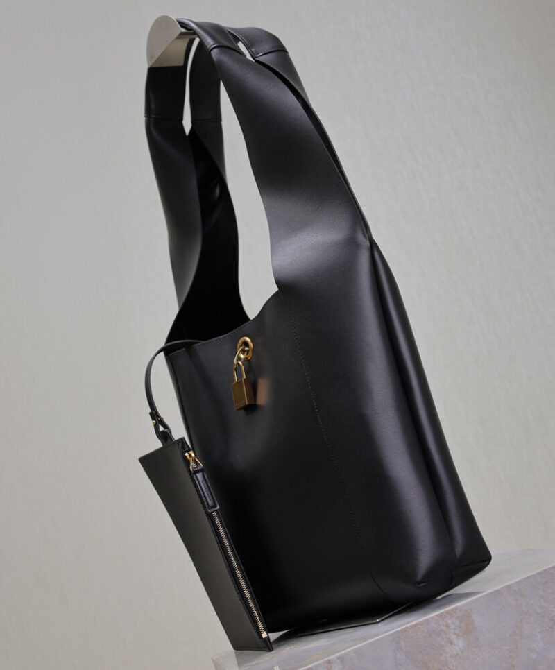 Saint Laurent Tanger In Leather Black