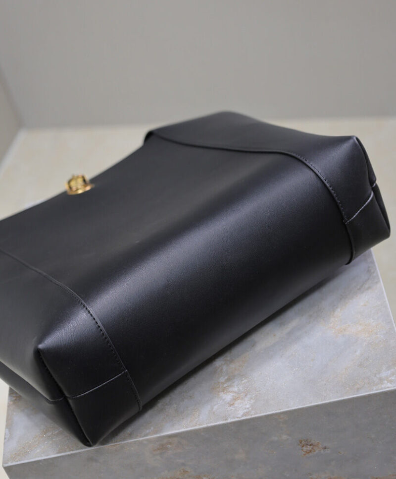 Saint Laurent Tanger In Leather Black