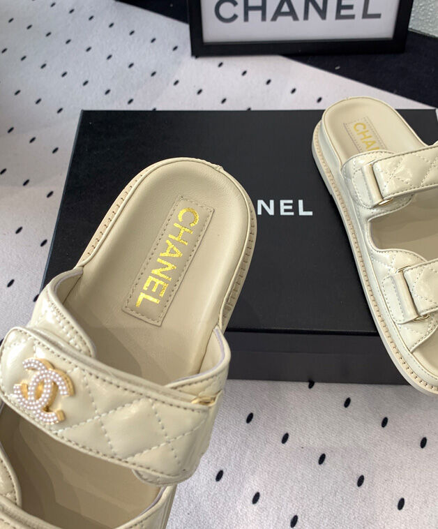 Chanel Women's Mules G45507 Cream