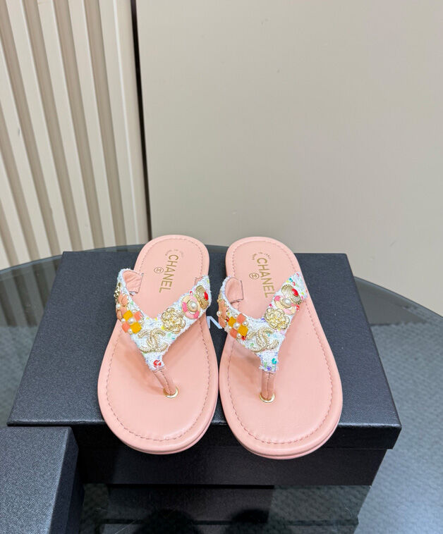 Chanel Women's Thongs G46304