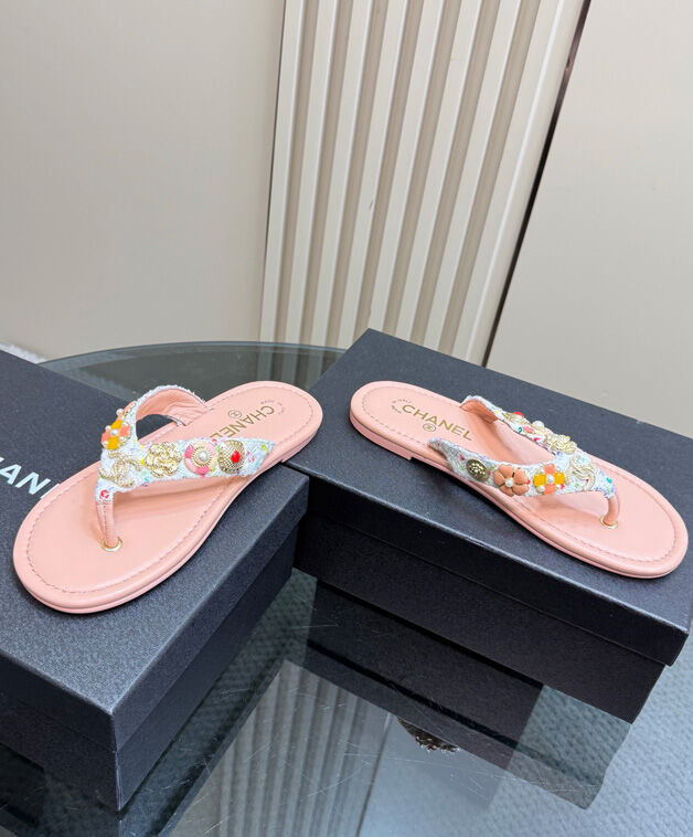 Chanel Women's Thongs G46304