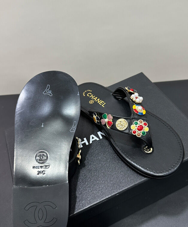 Chanel Women's Thongs G46304 Black