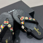 Chanel Women's Thongs G46304 Black