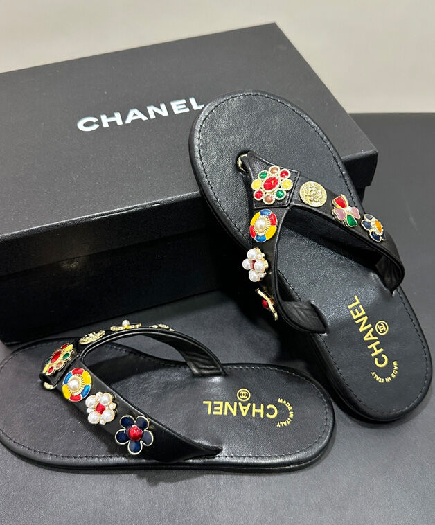 Chanel Women's Thongs G46304 Black