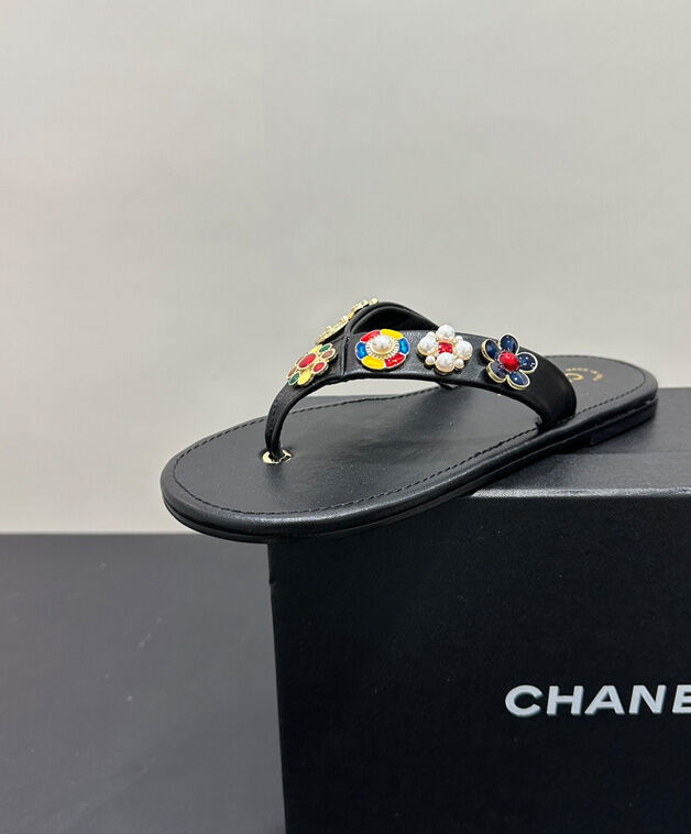 Chanel Women's Thongs G46304 Black