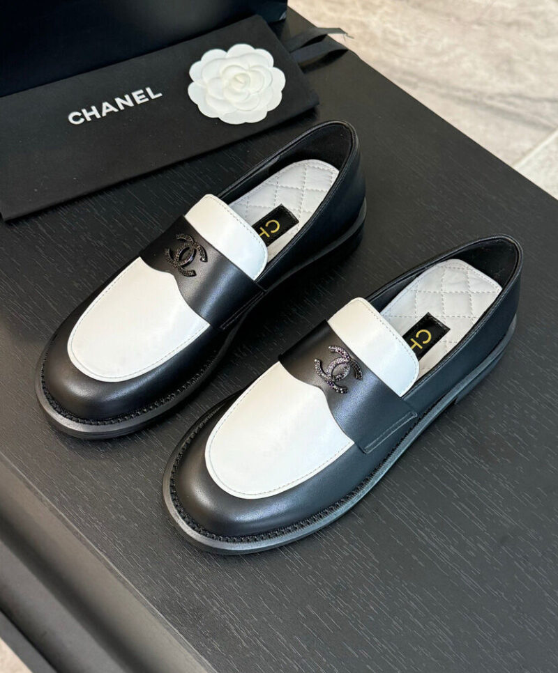 Chanel Women's Moccasins G45988 White