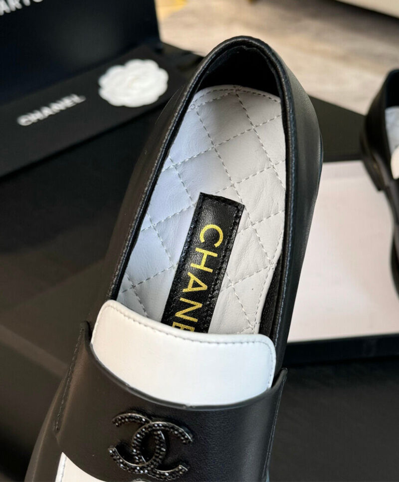 Chanel Women's Moccasins G45988 White