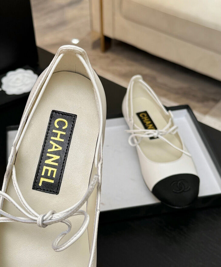 Chanel Women's Mary Janes G46324