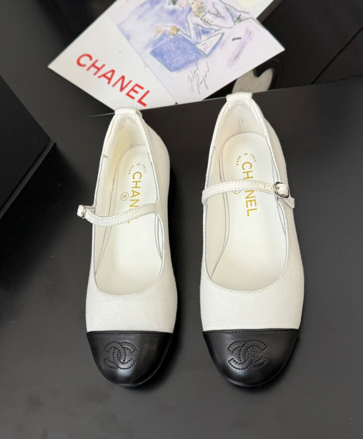 Chanel Women's Mary Janes G46379 White