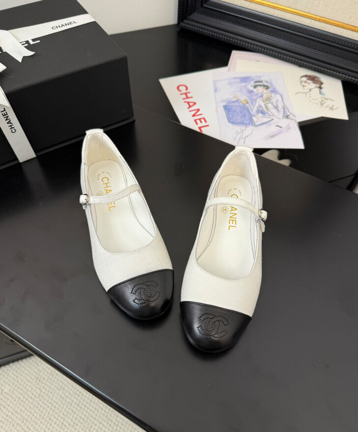 Chanel Women's Mary Janes G46379 White