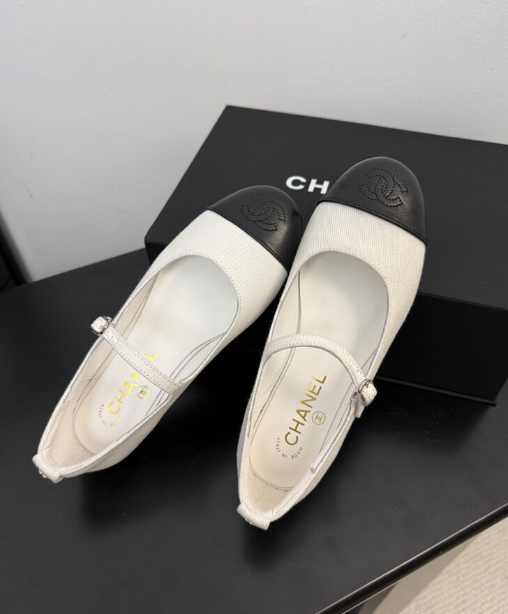 Chanel Women's Mary Janes G46379 White