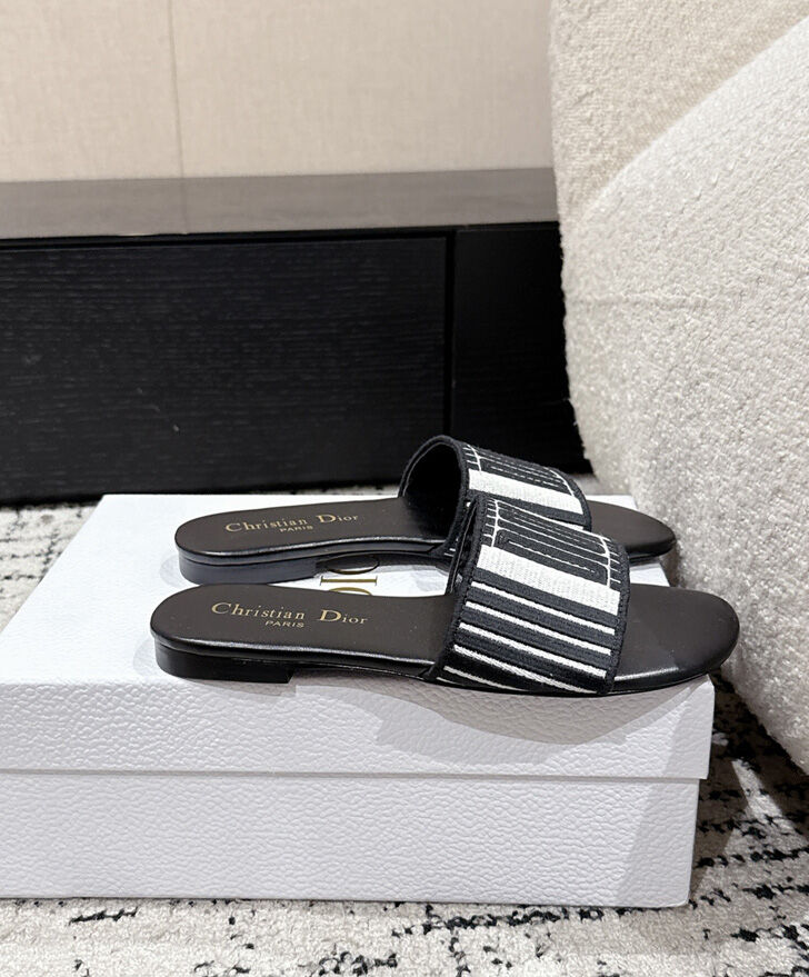 Christian Dior Women's Dway Slide Black