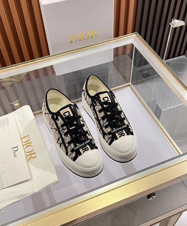 Christian Dior Women's Walk'n'Dior Sneaker Apricot