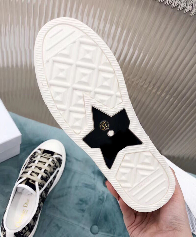 Christian Dior Women's Walk N Dior Sneaker