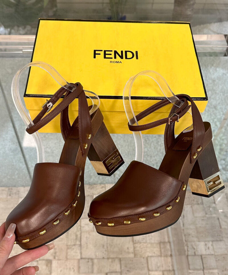 Fendi Women's Baguette Show 8Z8375