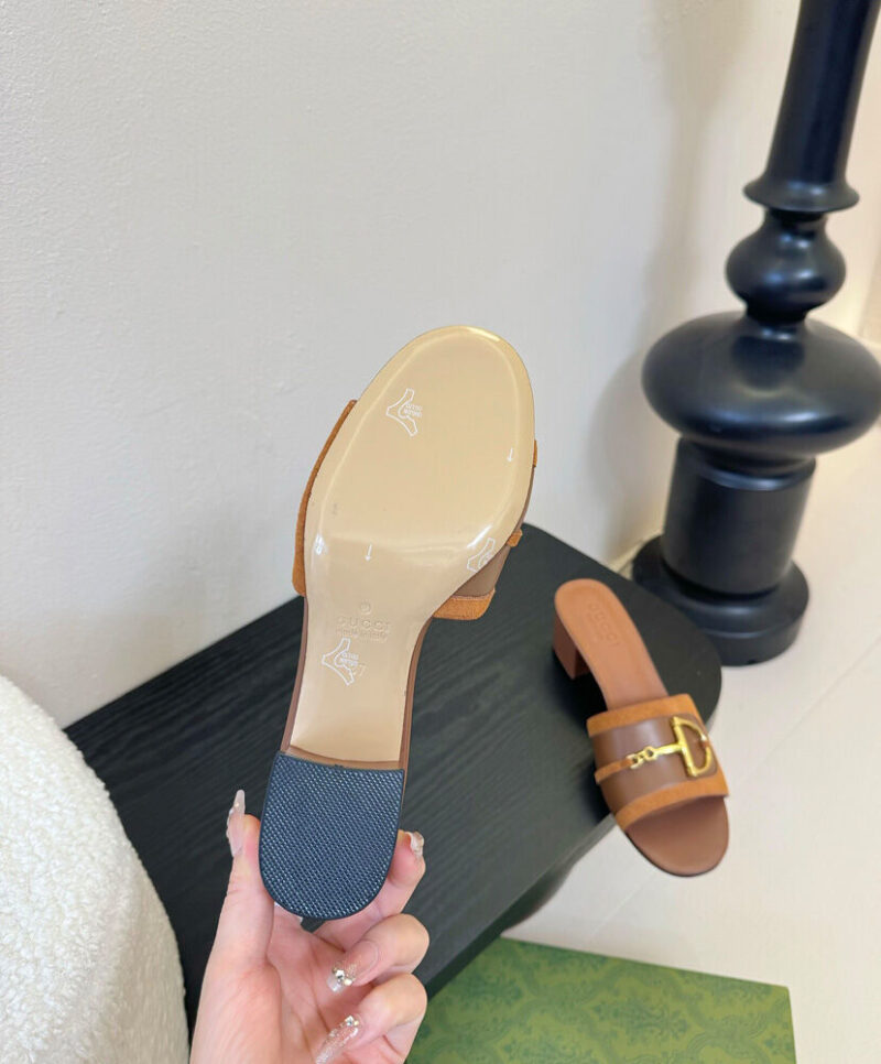 Gucci Women's Slide Sandal With Horsebit Coffee