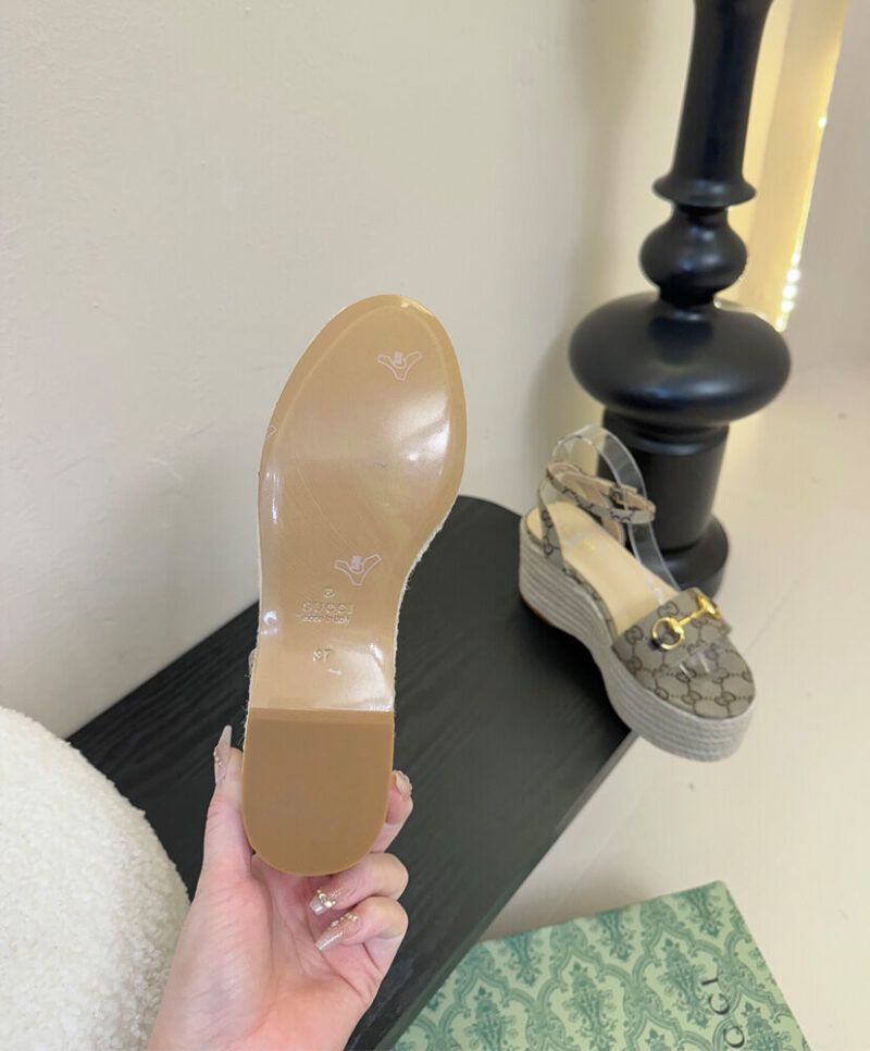 Gucci Women's Horsebit Lace-up Shoes Apricot