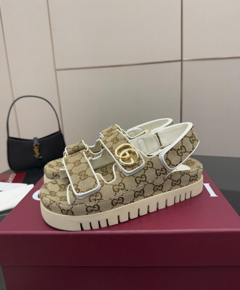 Gucci Women s Sandals With Double G Apricot