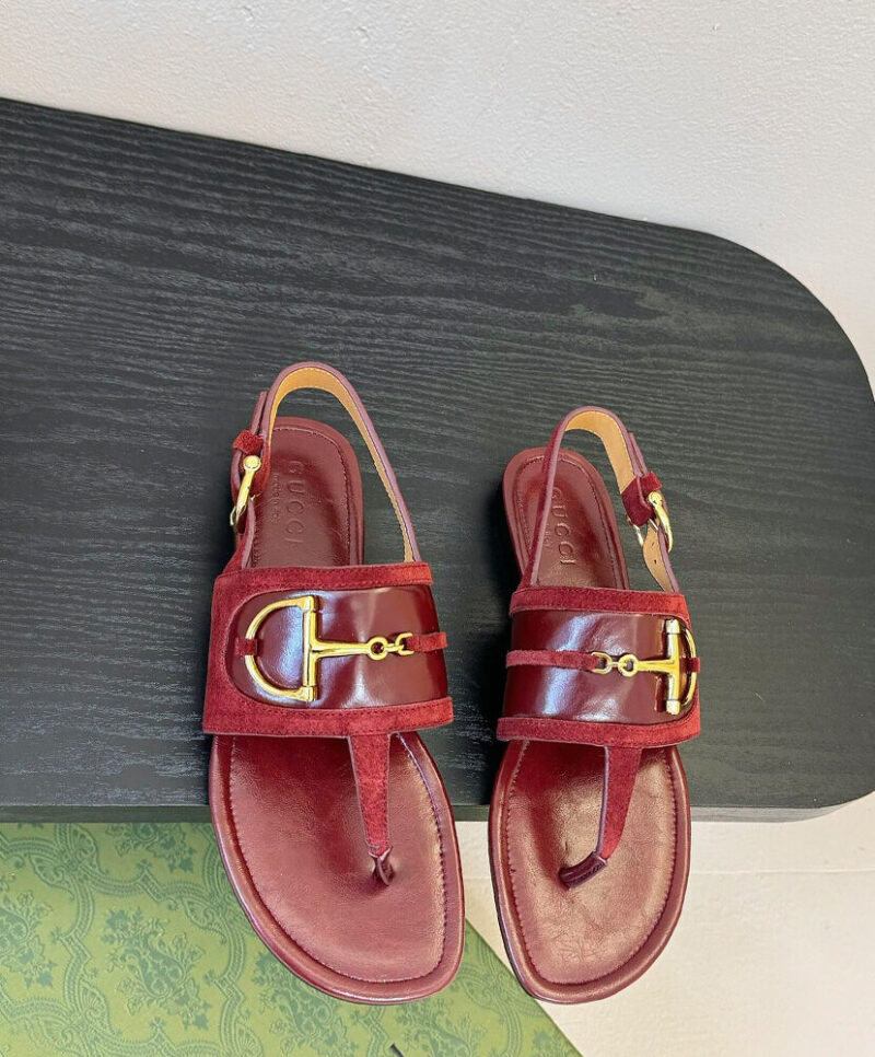 Gucci Women's Thong Sandals With Horsebit Red