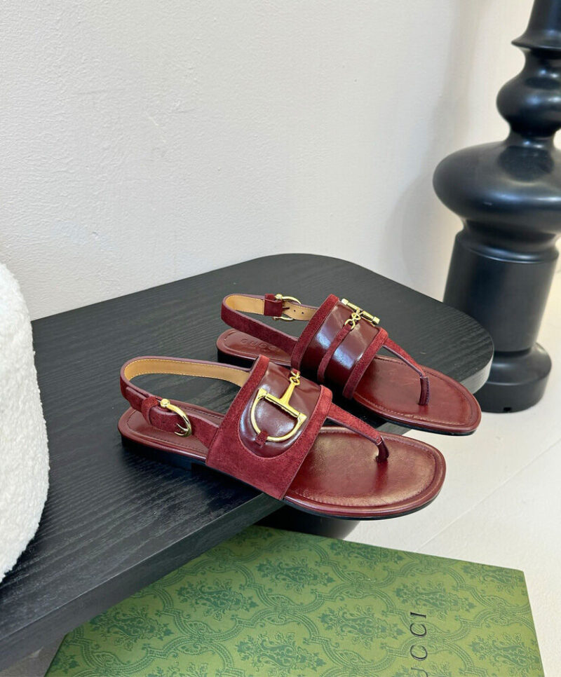 Gucci Women's Thong Sandals With Horsebit Red