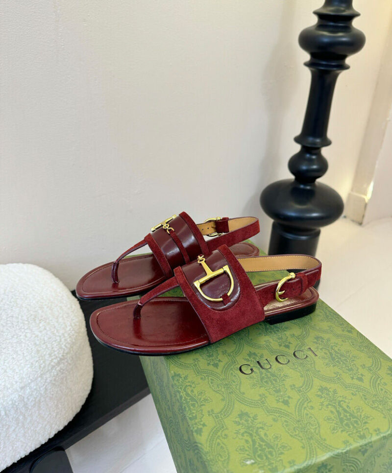 Gucci Women's Thong Sandals With Horsebit Red