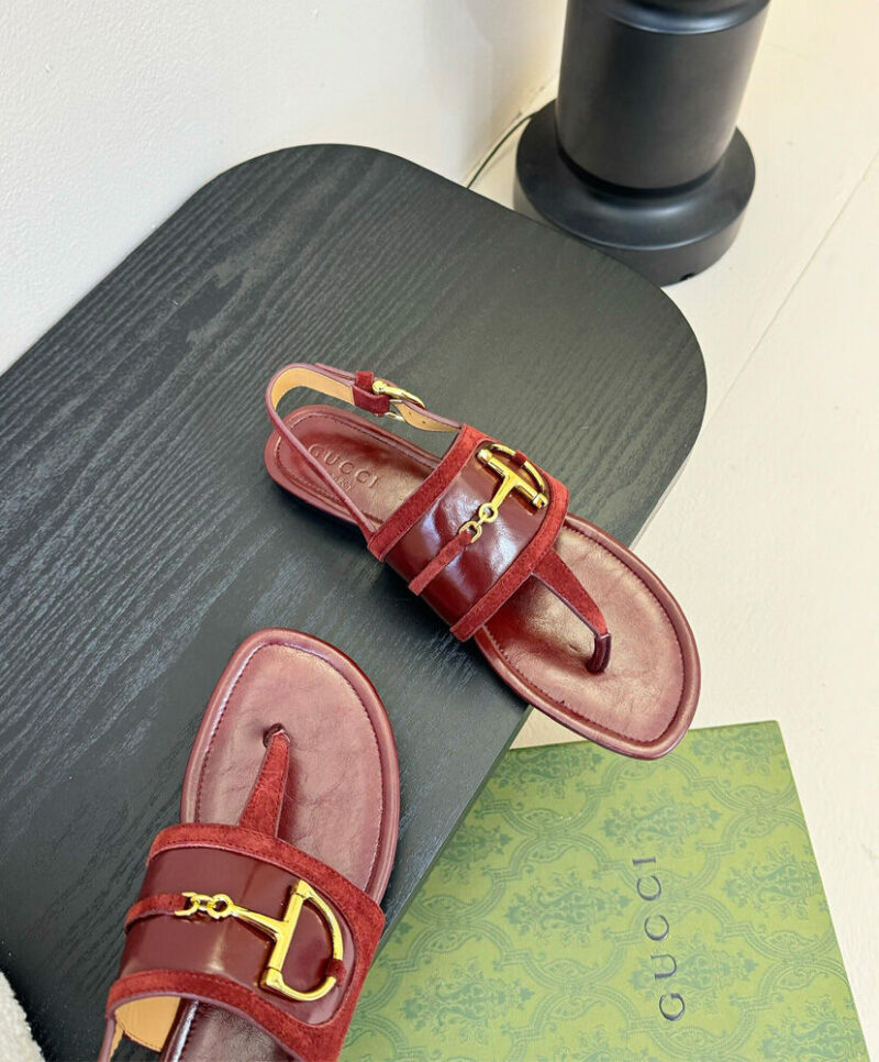 Gucci Women's Thong Sandals With Horsebit Red