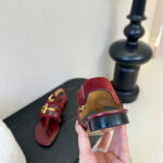 Gucci Women's Thong Sandals With Horsebit Red