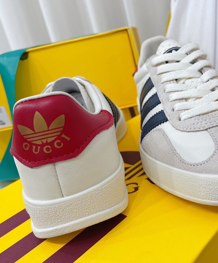 Gucci x adidas Unisex Gazelle Sneaker 707861 Cream