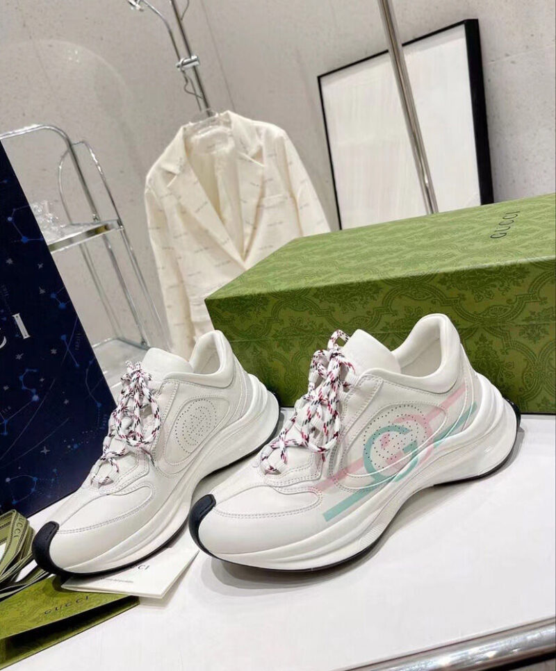 Gucci Unisex Run Sneaker 734904 Cream