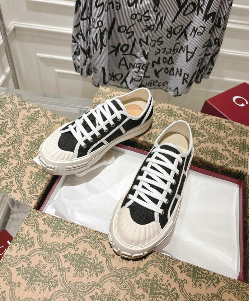 Gucci Women's Chunky Sneaker