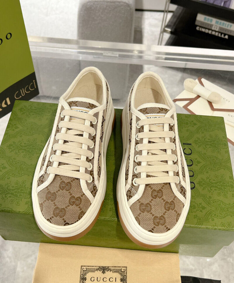 Gucci Women's GG Trainer 7467662 Cream
