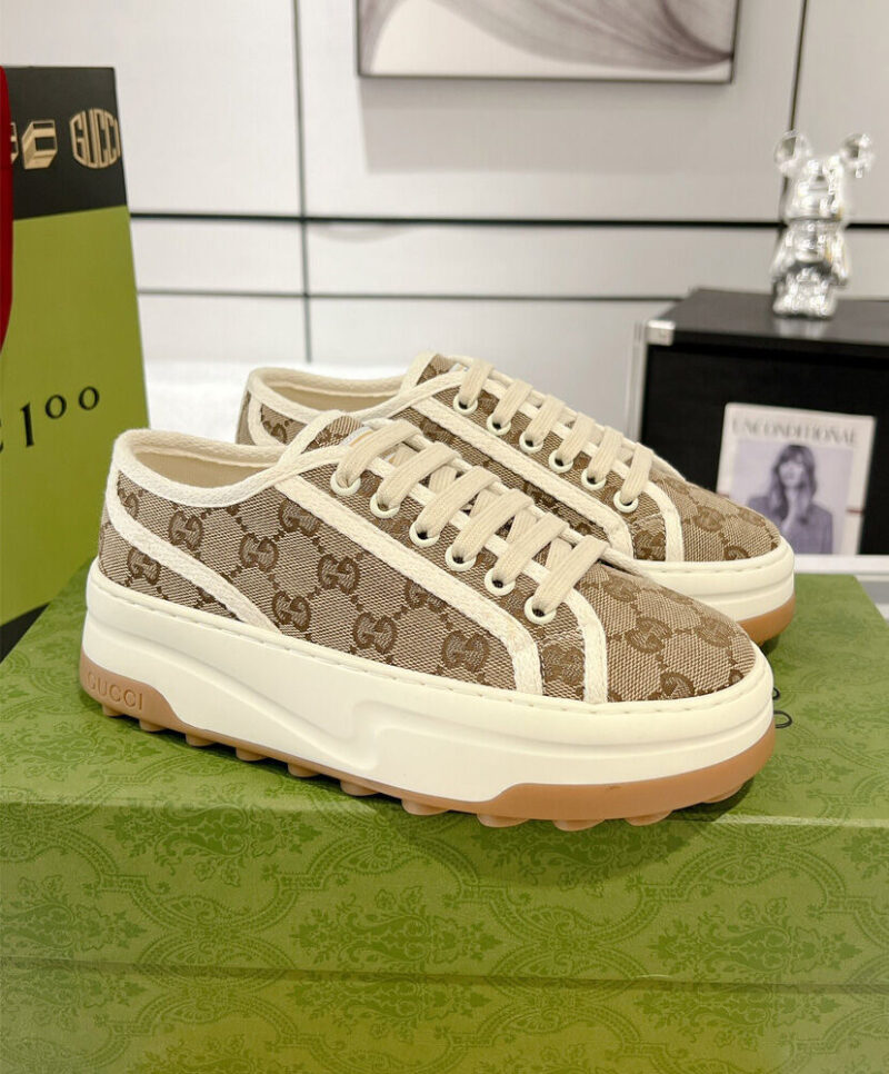 Gucci Women's GG Trainer 7467662 Cream