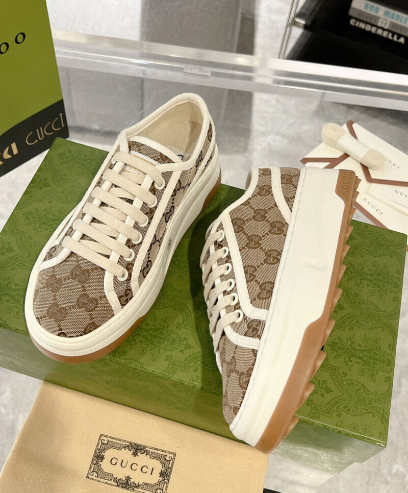 Gucci Women's GG Trainer 7467662 Cream