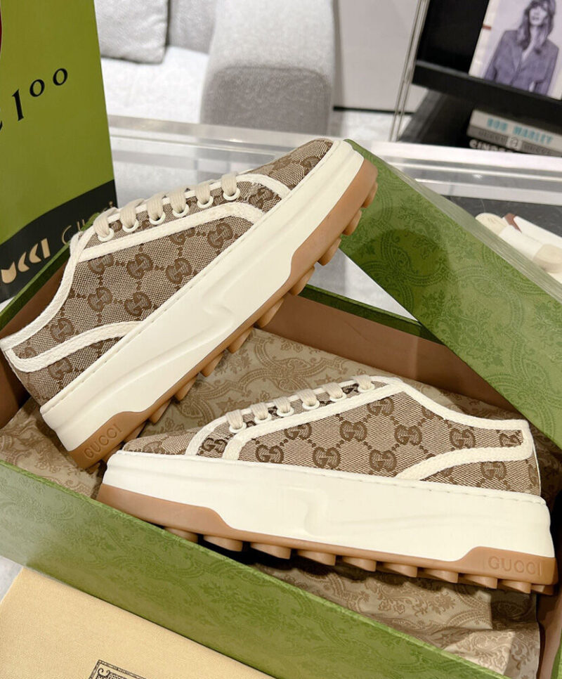 Gucci Women's GG Trainer 7467662 Cream