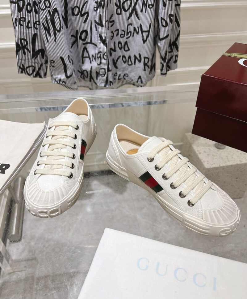 Gucci Unisex Sneaker With Web 786332