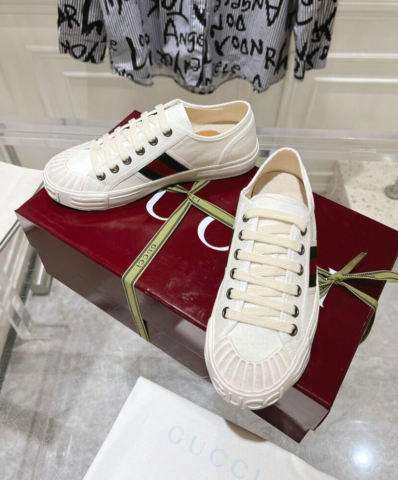 Gucci Unisex Sneaker With Web 786332