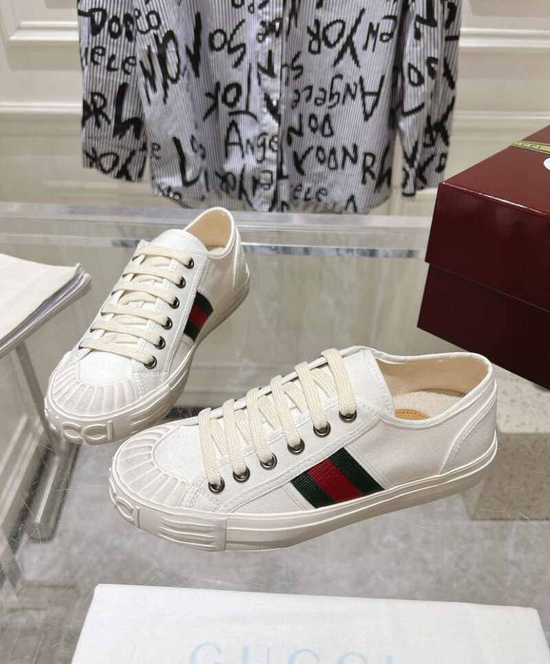 Gucci Unisex Sneaker With Web 786332
