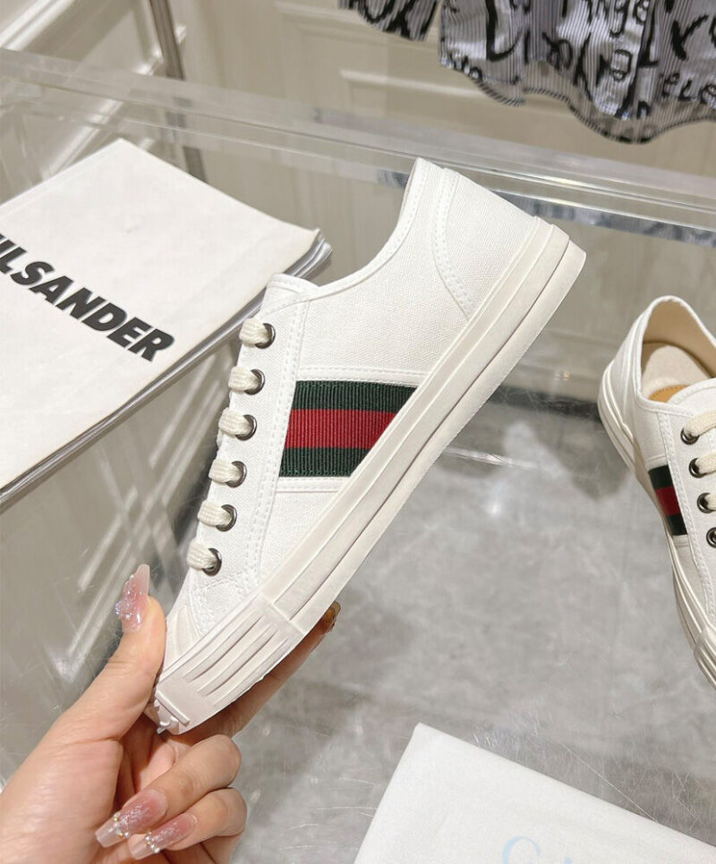 Gucci Unisex Sneaker With Web 786332