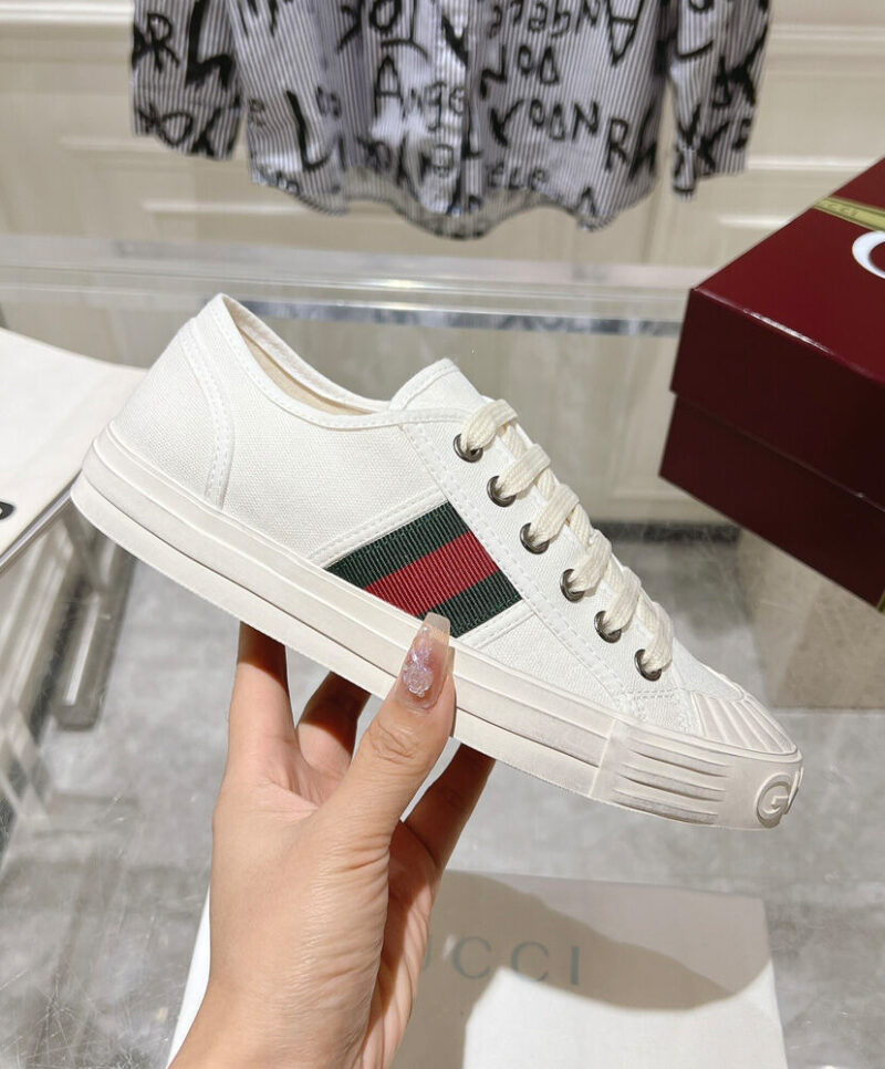 Gucci Unisex Sneaker With Web 786332