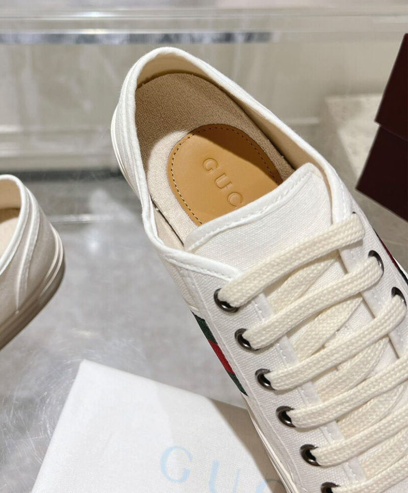 Gucci Unisex Sneaker With Web 786332
