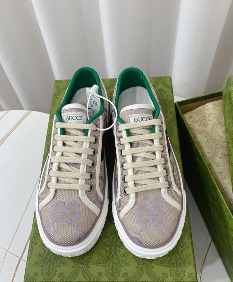 Gucci Unisex Tennis 1977 Jumbo GG Sneaker 725879 Purple
