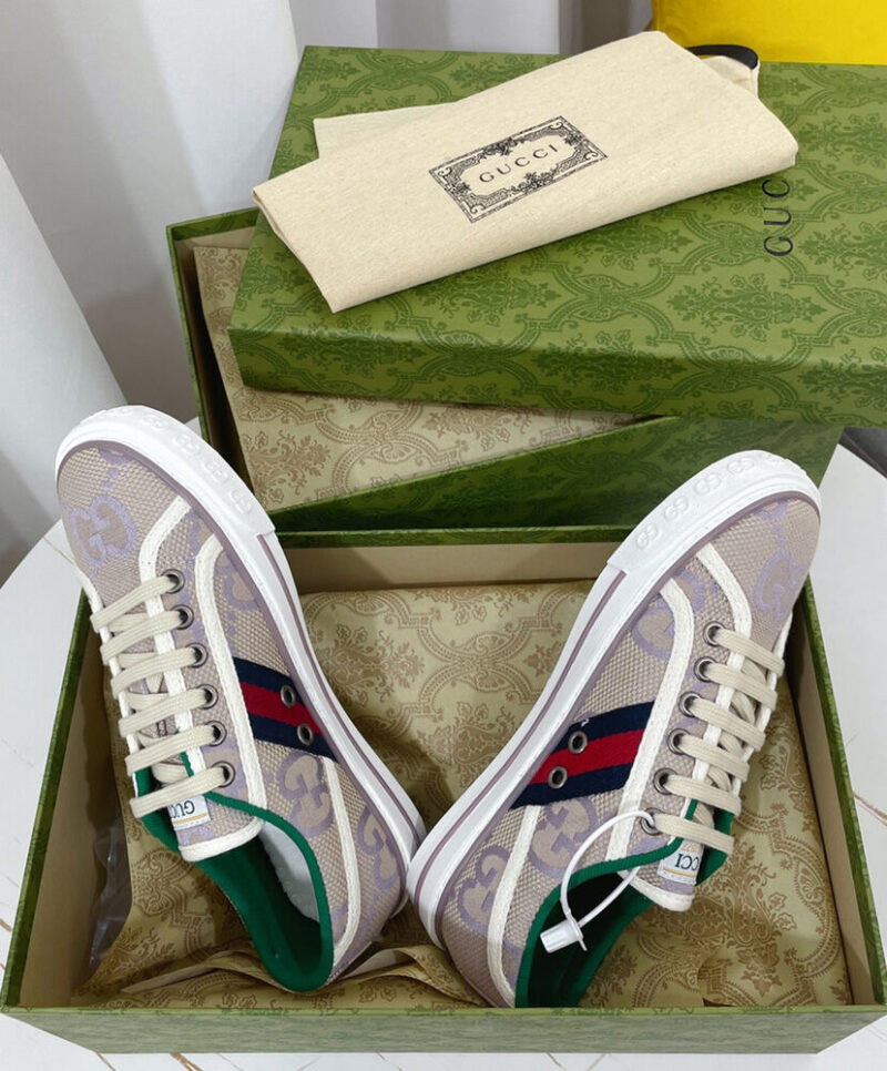 Gucci Unisex Tennis 1977 Jumbo GG Sneaker 725879 Purple