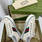 Gucci Unisex Tennis 1977 Sneaker 742022 Cream