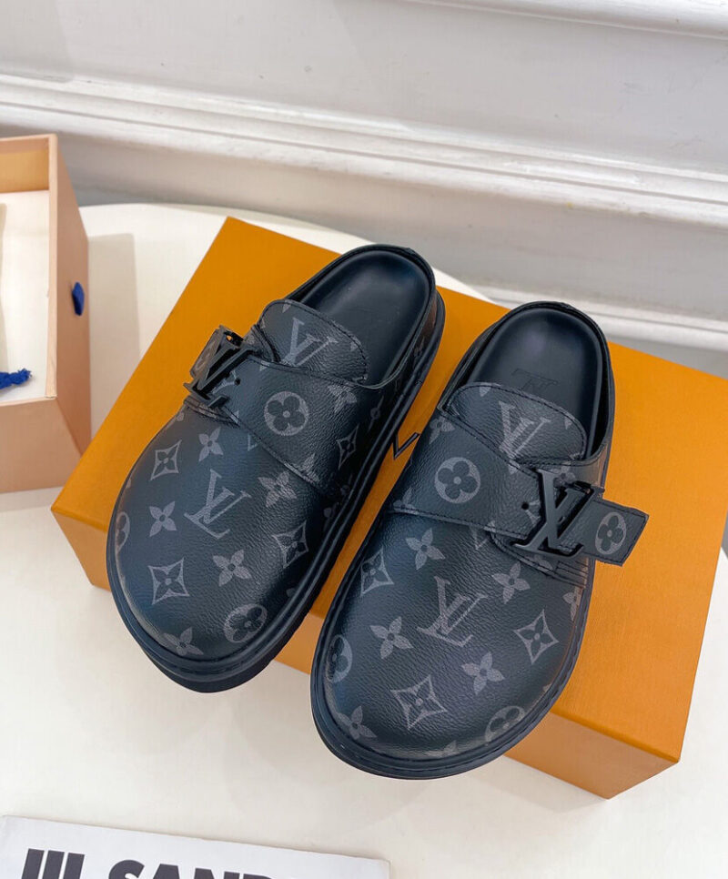 Louis Vuitton Unisex LV Easy Mule 1A8WIS Black