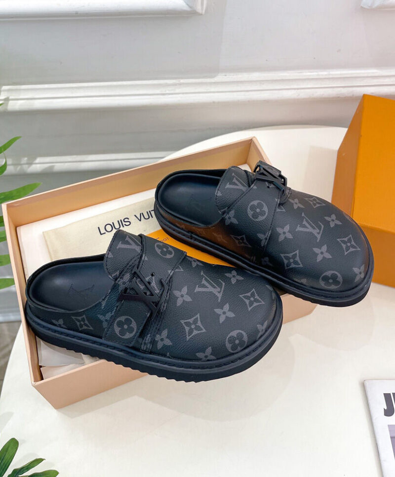 Louis Vuitton Unisex LV Easy Mule 1A8WIS Black